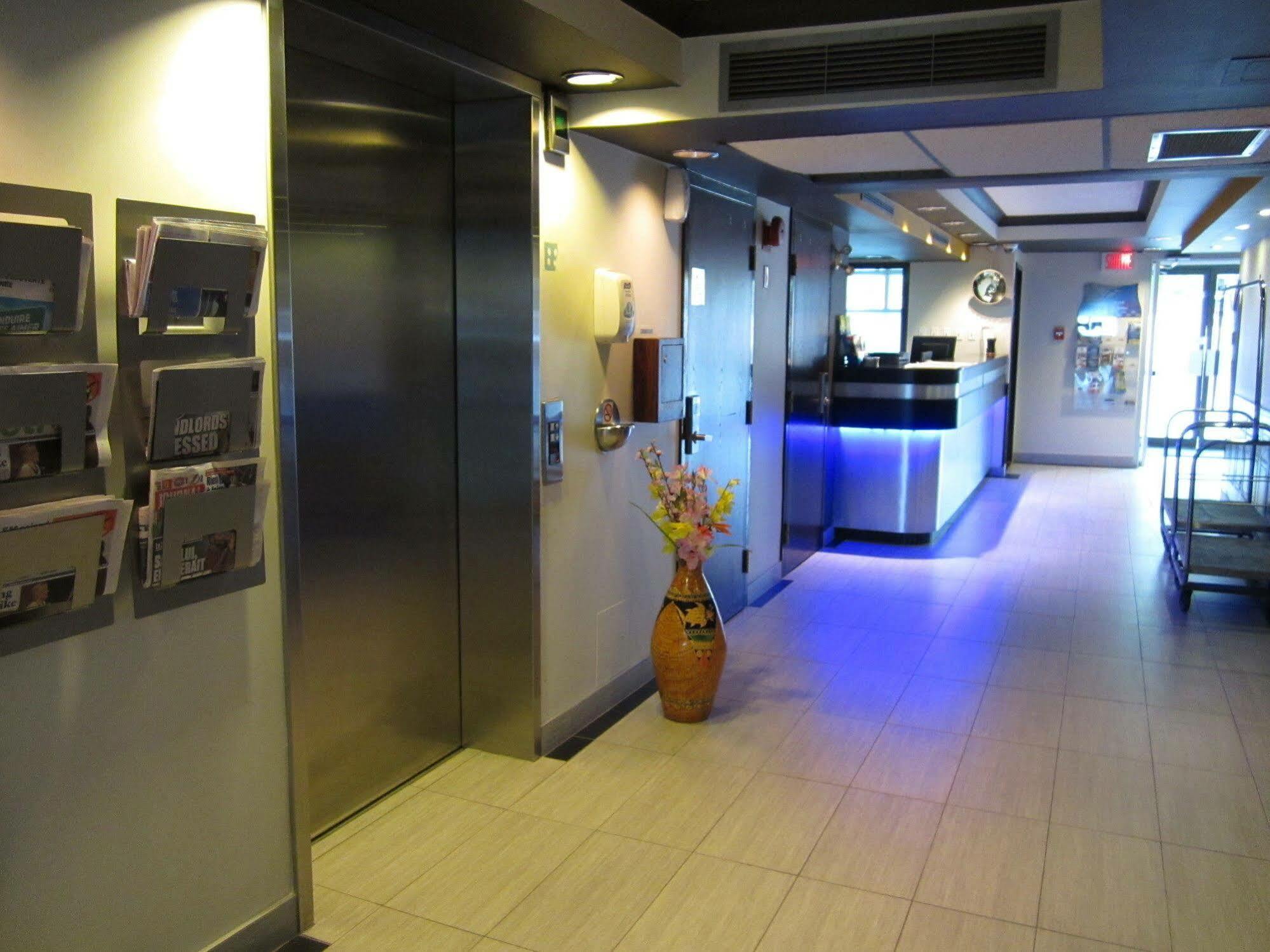 Auberge De La Gare Gatineau Eksteriør billede